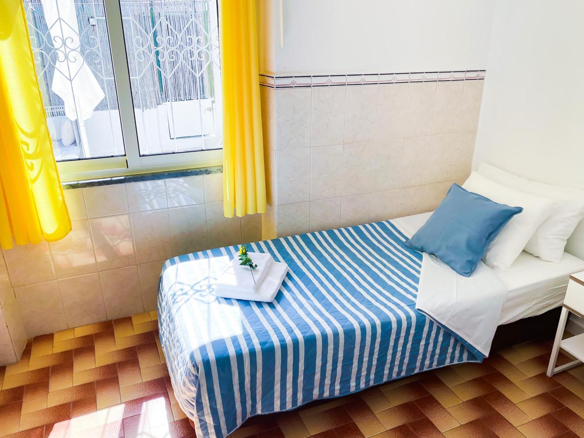 Central Olhao Home - Private Spacious Sunlit Patio Luaran gambar